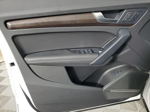 Used 2023 Audi Q5 2.0T Premium Plus w/ Premium Plus Package AWD/4WD image 19