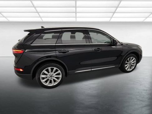 Used 2022 Lincoln Corsair AWD w/ Premium Package image 8