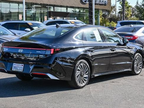 Certified 2025 Hyundai Sonata Limited image 4