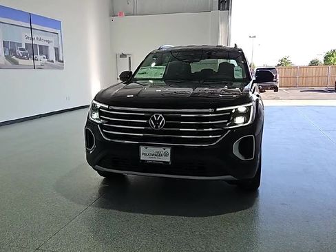 New 2026 Volkswagen Atlas SE FWD image 4