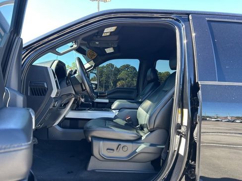 Used 2022 Ford F250 Lariat w/ Lariat Value Package image 34