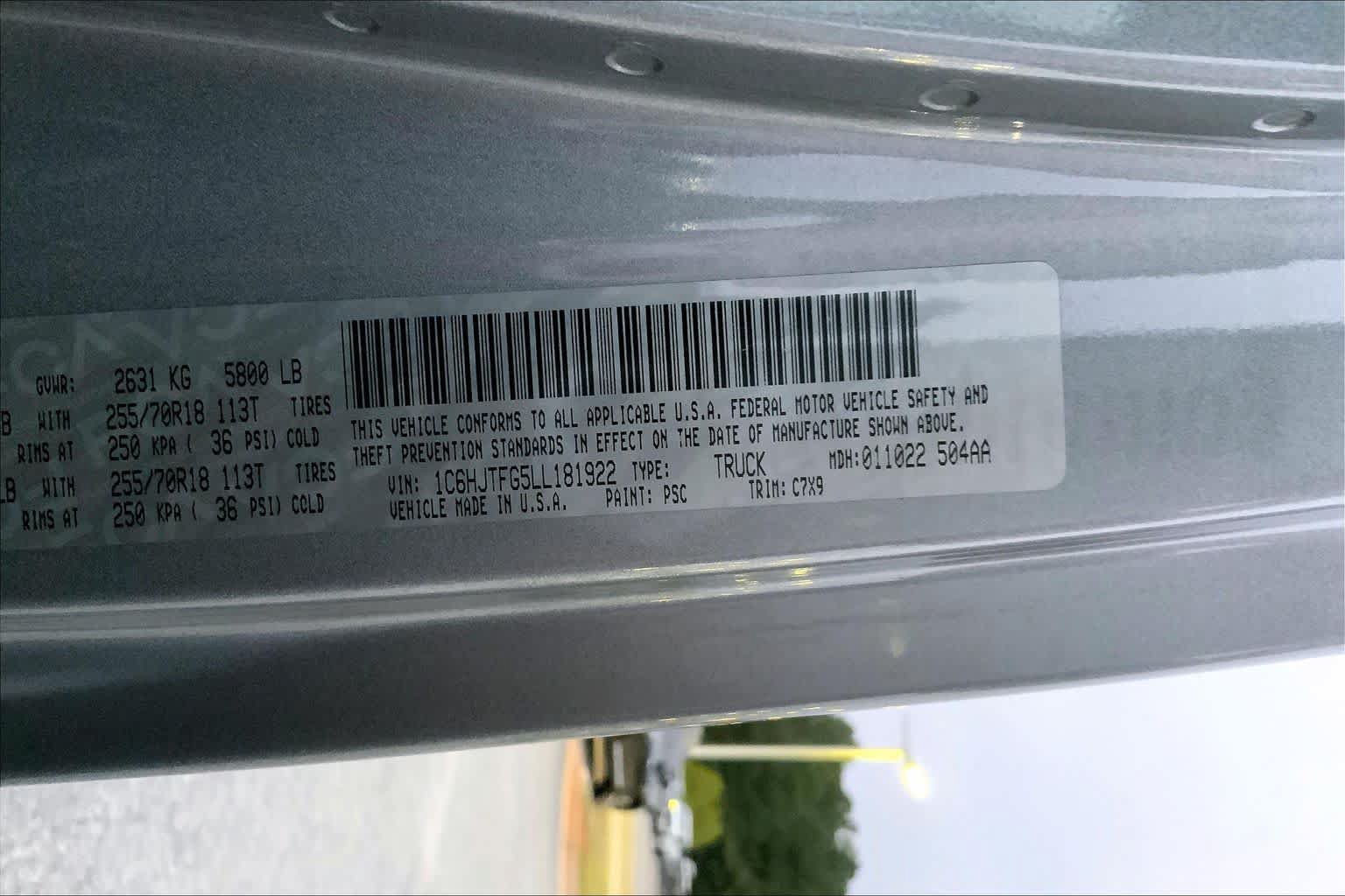 Used 2020 Jeep Gladiator Overland AWD/4WD image 29