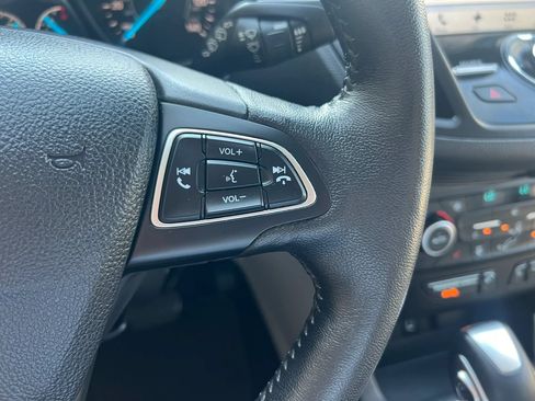 Used 2018 Ford Escape Titanium AWD/4WD image 19