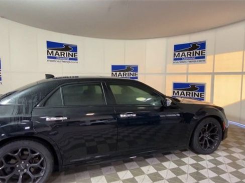 Used 2020 Chrysler 300 S w/ 300S Premium Group image 2