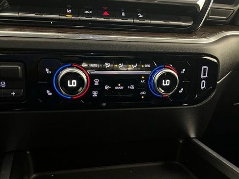 Used 2024 GMC Sierra 3500 SLE w/ SLE Value Package image 30