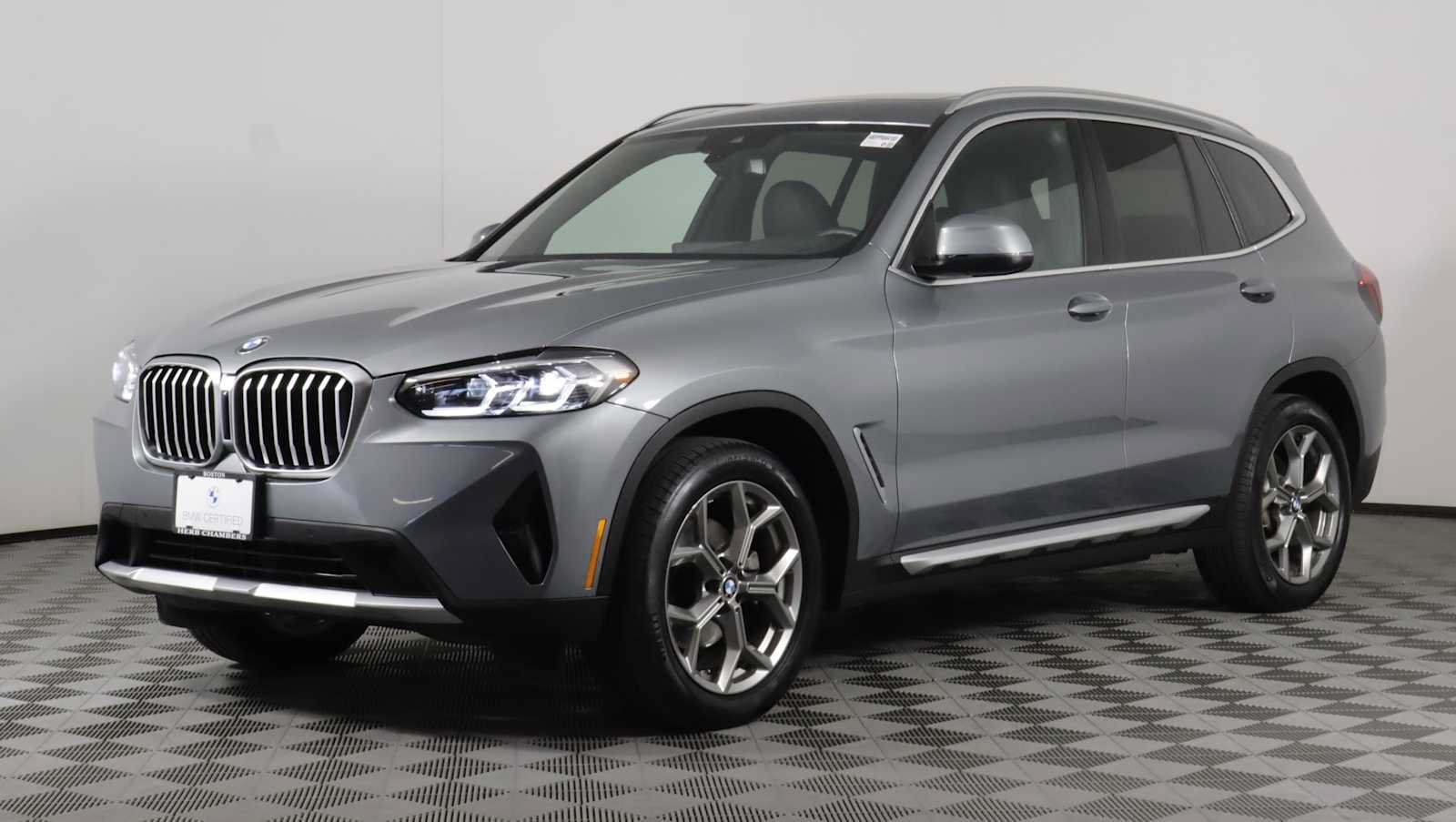 Used 2023 BMW X3 xDrive30i w/ Premium Package AWD/4WD image 3