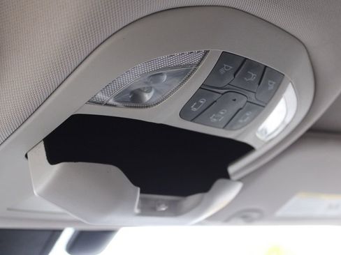 Used 2018 Chrysler Pacifica Touring-L Plus image 50