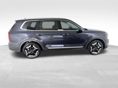 Certified 2025 Kia Telluride S FWD image 6