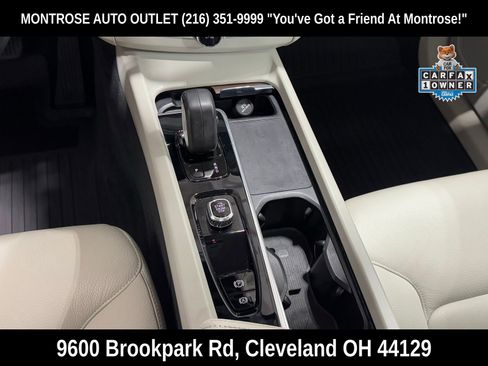 Used 2022 Volvo XC60 B5 Momentum image 22