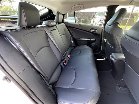 Used 2022 Toyota Prius AWD image 31