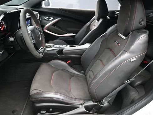 Used 2022 Chevrolet Camaro ZL1 RWD image 19