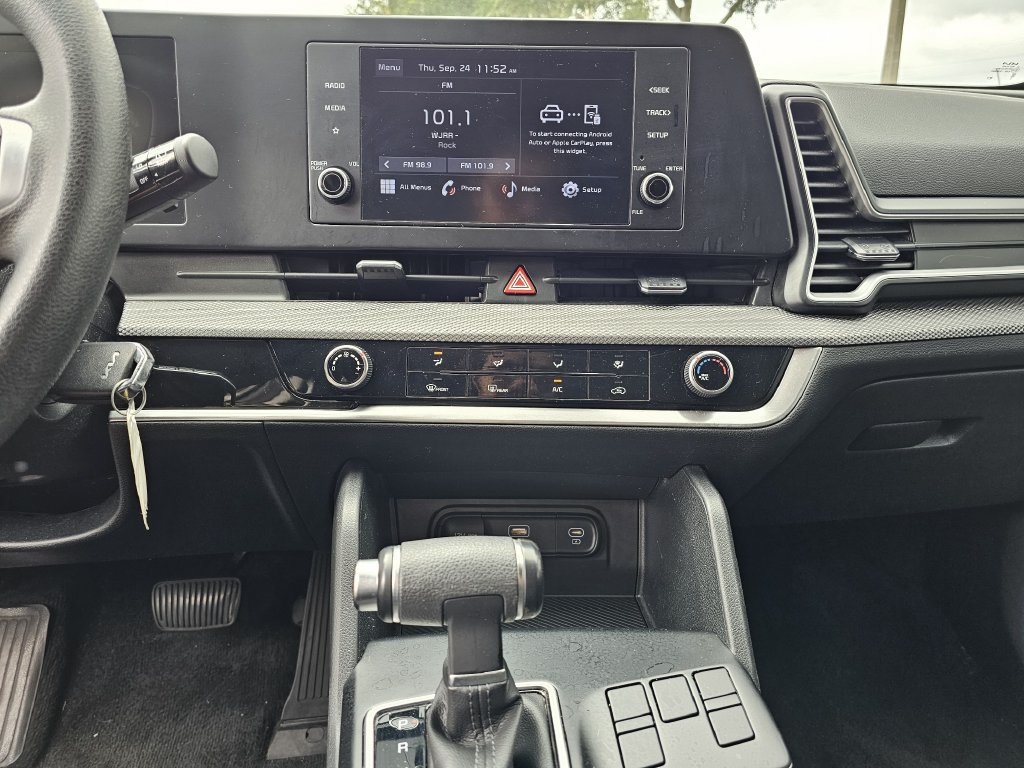 Used 2023 Kia Sportage LX FWD image 17