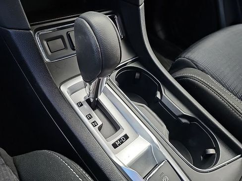 Used 2023 Subaru Ascent Premium w/ Convenience Package image 16