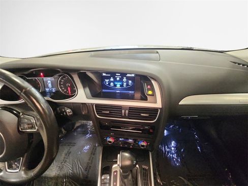 Used 2016 Audi A4 2.0T Premium image 22