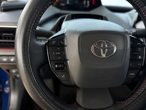 Used 2026 Toyota Prius Plug-In Hybrid FWD image 13