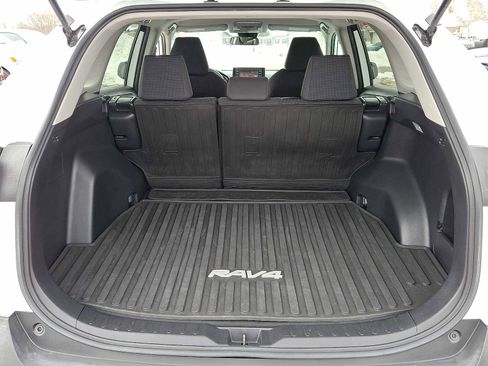 Certified 2021 Toyota RAV4 LE image 31