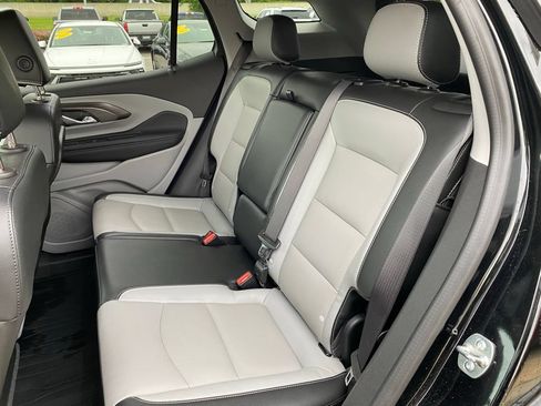 Used 2024 GMC Terrain SLT FWD image 26
