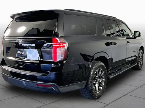 Used 2021 Chevrolet Suburban Z71 w/ Z71 Off-Road Package AWD/4WD image 13