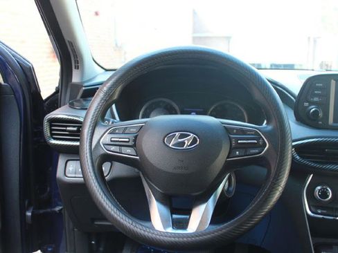 Used 2019 Hyundai Santa Fe SE image 16