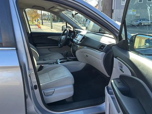 Used 2018 Honda Pilot LX image 25