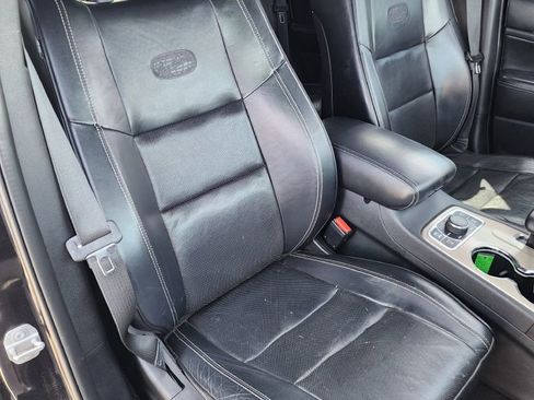 Used 2015 Jeep Grand Cherokee Overland w/ Advanced Technology Group image 8