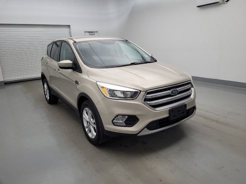 Used 2017 Ford Escape SE w/ SE Cold Weather Package AWD/4WD image 13