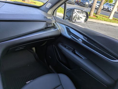 Certified 2023 Cadillac XT5 Premium Luxury w/ LPO, Floor Liner Package image 16