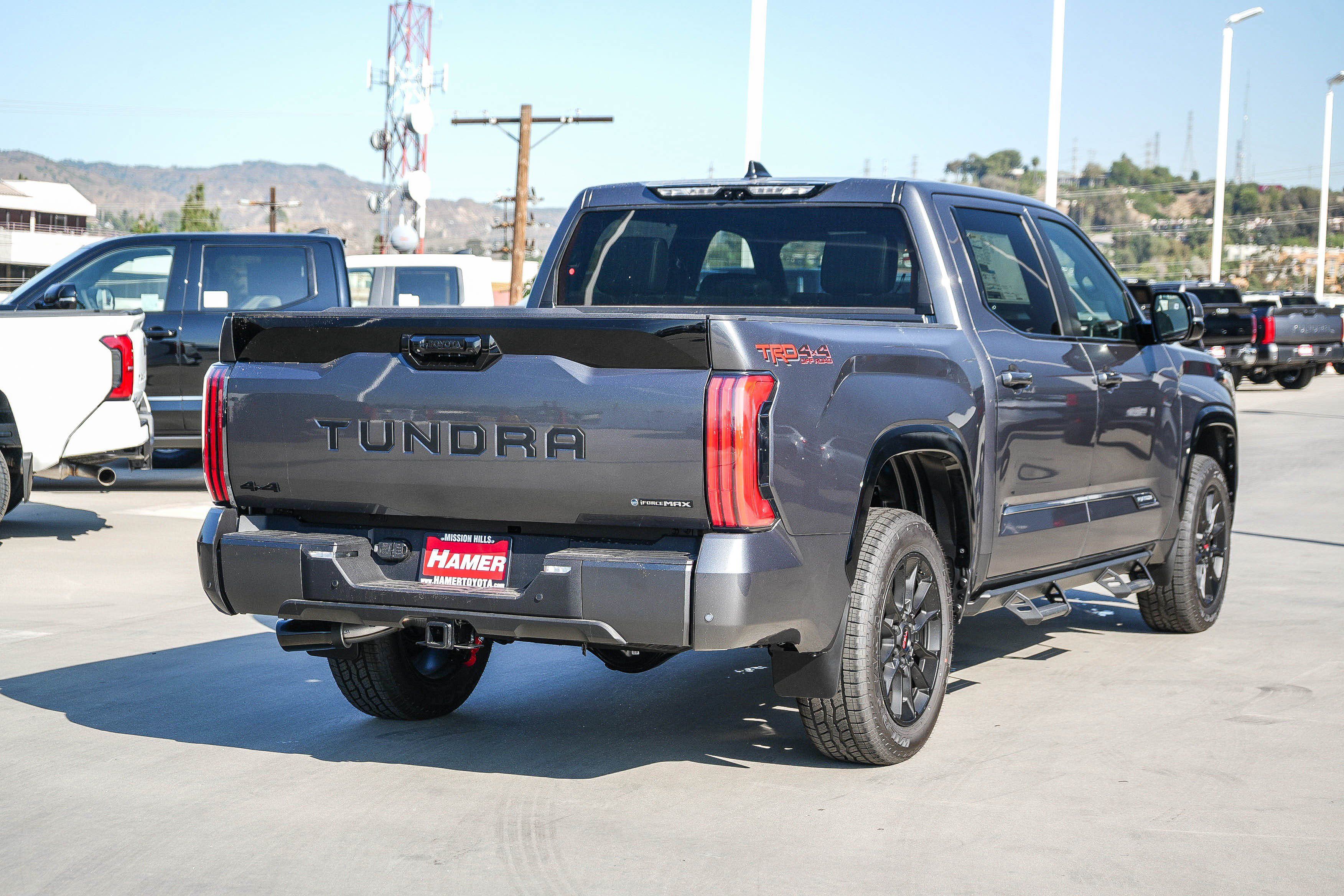 New 2026 Toyota Tundra Platinum w/ TRD Off-Road Package AWD/4WD image 7