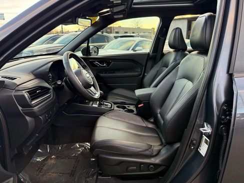 Used 2025 Subaru Forester Limited image 12