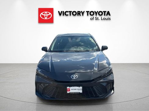 Used 2026 Toyota Camry SE FWD image 8