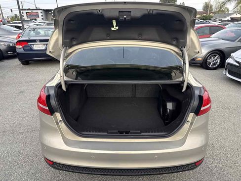 Used 2015 Ford Focus Titanium image 12