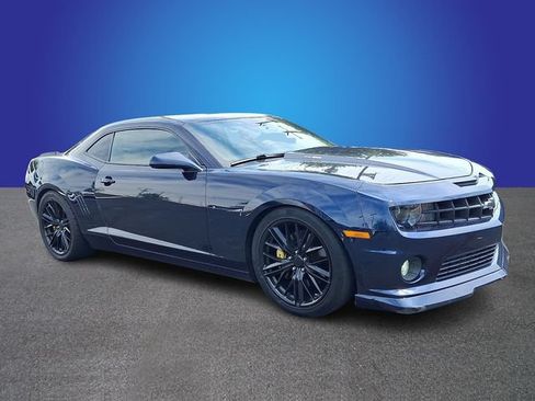 Used 2010 Chevrolet Camaro SS w/ RS Package RWD image 3