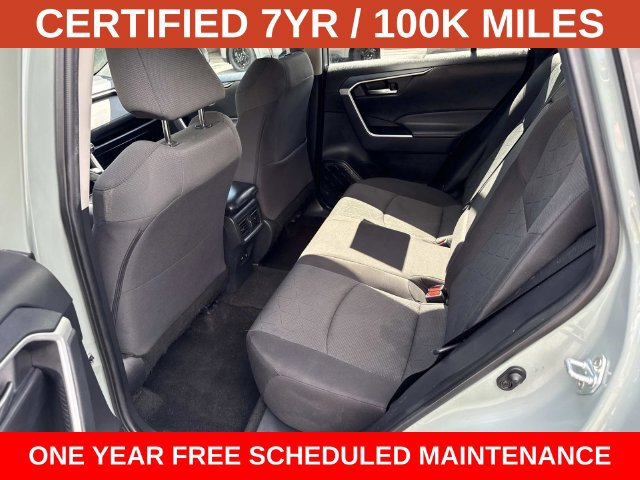 Used 2021 Toyota RAV4 XLE w/ Carpet Mat Package (TMS) AWD/4WD image 16
