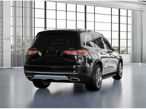 Used 2024 Mercedes-Benz GLS 450 4MATIC image 23