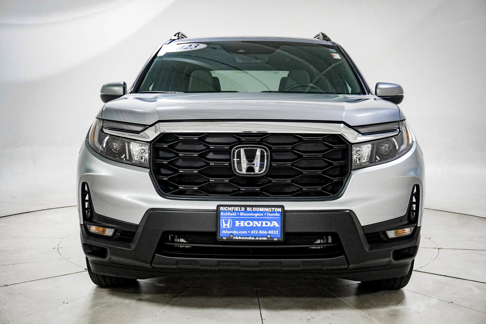 Used 2023 Honda Passport EX-L image 16