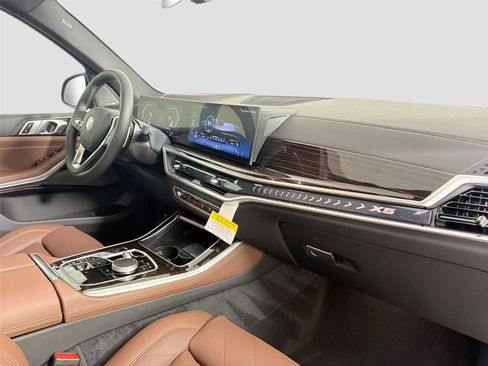 New 2026 BMW X5 xDrive40i w/ Climate Comfort Package AWD/4WD image 29
