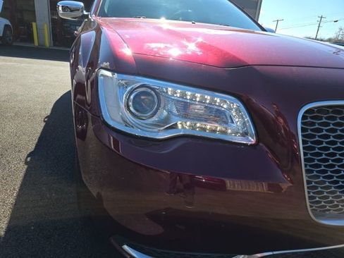 Used 2021 Chrysler 300 Touring w/ Chrome Appearance Package image 15