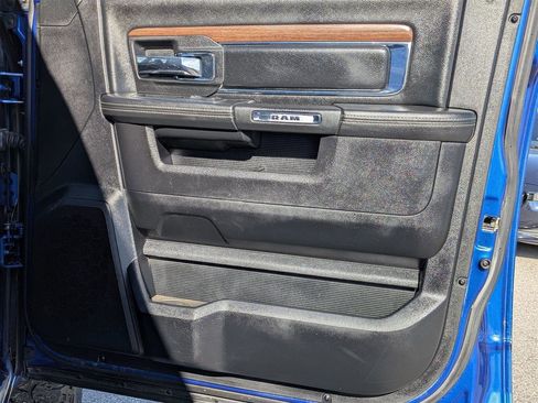 Used 2016 RAM 2500 Laramie w/ Convenience Group image 31