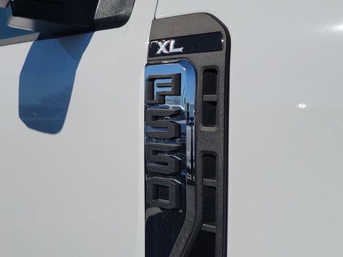 New 2026 Ford F550 4x4 Crew Cab image 9