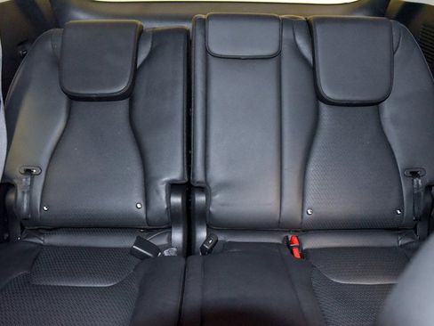 Used 2024 Kia Carnival SX Prestige image 12