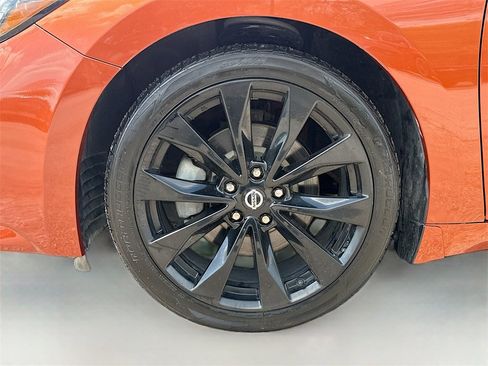 Used 2022 Nissan Maxima SR w/ Sport Mat Group image 33