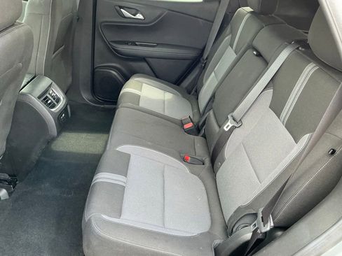 Used 2025 Chevrolet Blazer LT FWD image 13