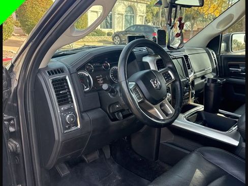 Used 2017 RAM 1500 Laramie w/ Convenience Group image 7