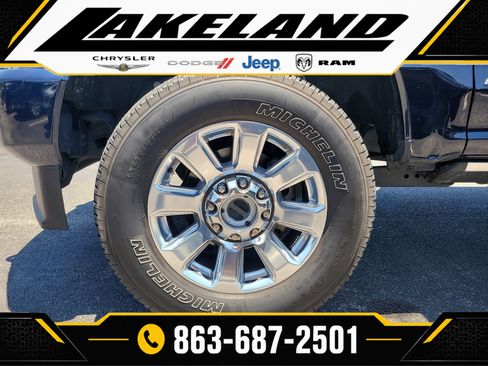 Used 2022 Ford F350 Platinum AWD/4WD image 9