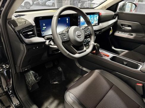 New 2026 Nissan Kicks SR w/ SR Premium Package image 7