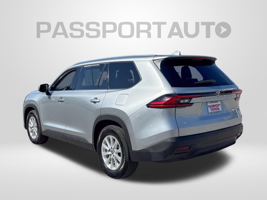 Used 2025 Toyota Grand Highlander AWD image 8
