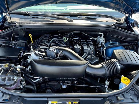 Used 2024 Dodge Durango SXT image 9