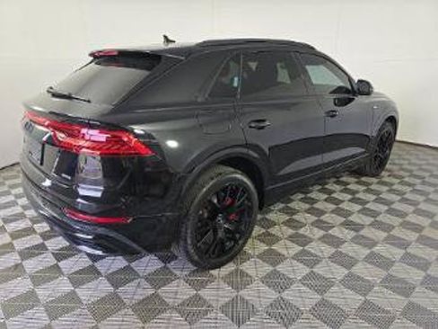 Used 2023 Audi Q8 Premium Plus w/ Premium Plus Package AWD/4WD image 4