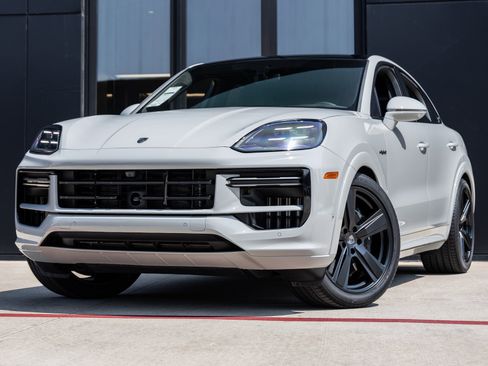 New 2025 Porsche Cayenne Turbo image 1