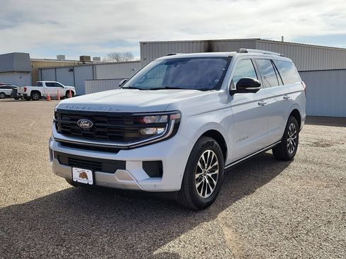 Used 2025 Ford Expedition Platinum AWD/4WD image 1